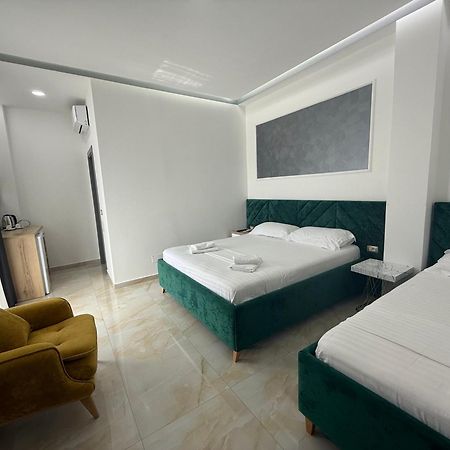 Hotel Leodori 1 Shëngjin Exteriér fotografie